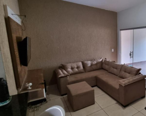 Casa agradável a 5 min do passeio das águas e 20 min do centro